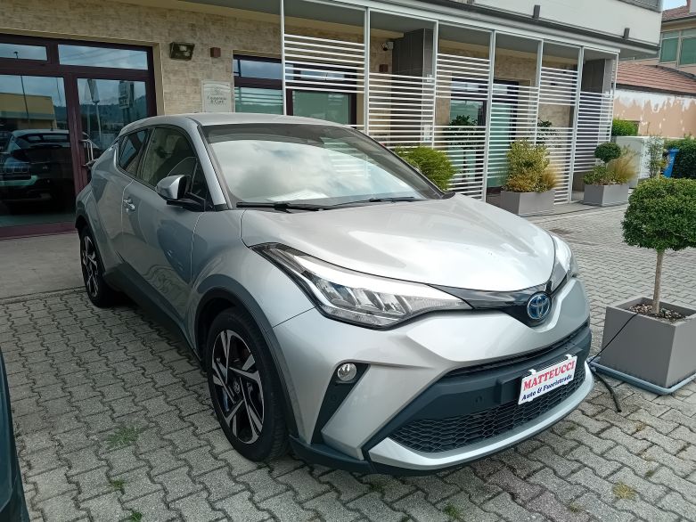 TOYOTA C-HR (2016)