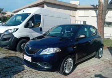 LANCIA - Ypsilon 1.2 69 CV 5 porte Silver (8 di 9)