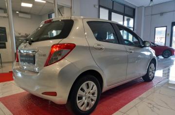 TOYOTA - Yaris 1.0 5p. Lounge (4 di 25)