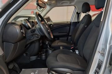 MINI - Mini 1.6 Cooper D Business Countryman (7 di 30)