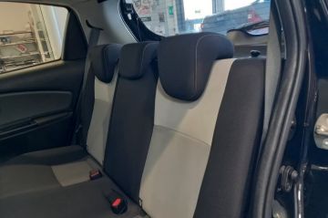 TOYOTA - Yaris 1.0 72 CV 5 porte Lounge (17 di 23)