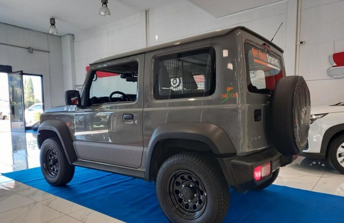 SUZUKI - 1.5 5MT PRO (N1)