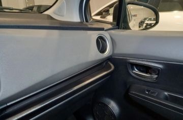 TOYOTA - Yaris 1.0 5p. Lounge (12 di 25)