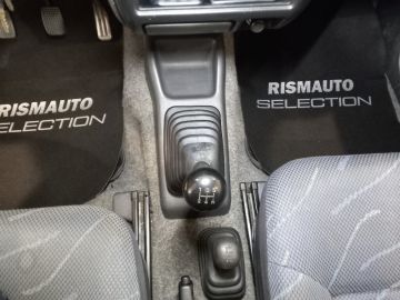 SUZUKI - Jimny 1.3 4WD JLX (15 di 26)