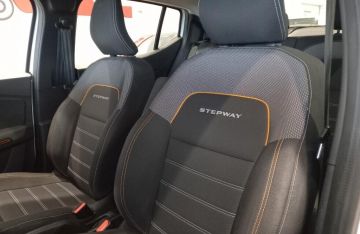 DACIA - Stepway 1.0 TCe 90 CV Comfort (18 di 30)