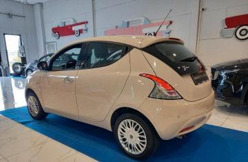 LANCIA - Ypsilon 1.2 69 CV 5p. Gold (2 di 28)