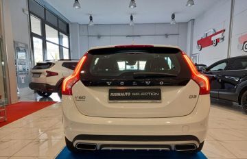 VOLVO - V60 Cross Country D3 Geartronic (3 di 27)