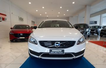 VOLVO - V60 Cross Country D3 Geartronic (6 di 27)