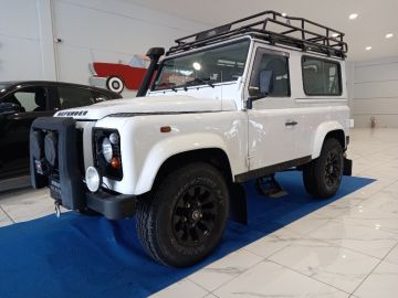 LAND ROVER - Defender 90 2.2 TD4 Station Wagon Adventure Edition N1 (1 di 30)