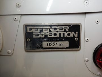 LAND ROVER - Defender 90 2.2 TD4 Station Wagon Adventure Edition N1 (10 di 30)