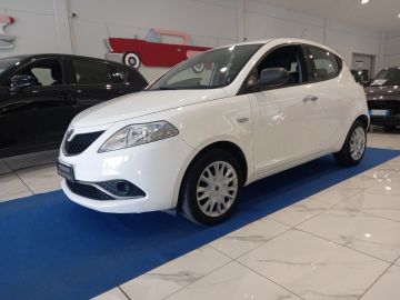 LANCIA - Ypsilon 1.2 69 CV 5p. Silver (1 di 23)