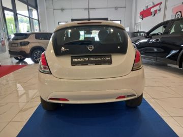 LANCIA - Ypsilon 1.2 69 CV 5p. Silver (5 di 23)