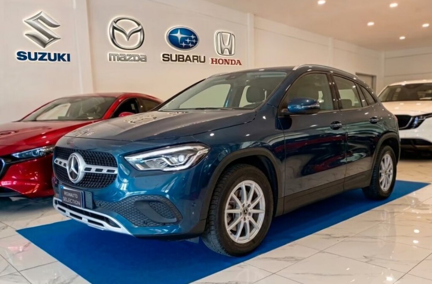 MERCEDES GLA