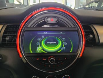 MINI - Mini Cooper S 5 porte (15 di 30)