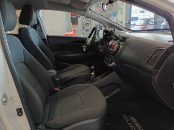 KIA - Rio 1.2 CVVT 5p. Cool (23 di 25)