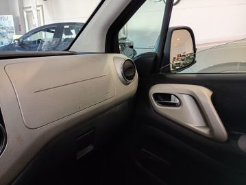 PEUGEOT - Partner Tepee 1.6 HDi 115 CV Outdoor (16 di 30)