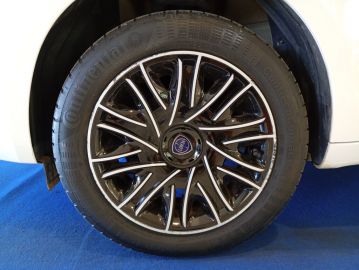 LANCIA - Ypsilon 1.2 69 CV 5 porte Gold (3 di 27)