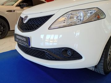 LANCIA - Ypsilon 1.2 69 CV 5 porte Gold (25 di 27)
