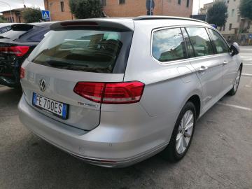 VOLKSWAGEN - PASSAT 1.6 TDI COMFORTLINE BLUEM.TECH. (3 di 9)