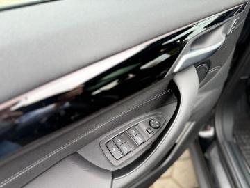 BMW - sDrive18i Msport (6 di 10)