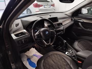 BMW - sDrive 18i xLine (9 di 10)