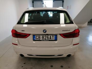 BMW - 520d xDrive Touring Business aut. (2 di 10)