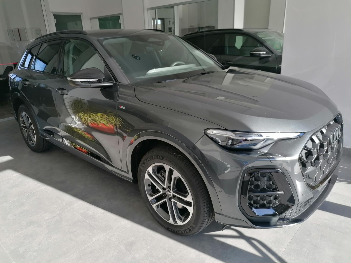 AUDI - Q5 2.0 TFSI quattro S tronic Sport