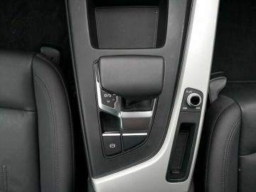 AUDI - 2.0 Tdi Avant (9 di 10)