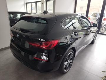 BMW - 118i 5p. Sport (3 di 10)