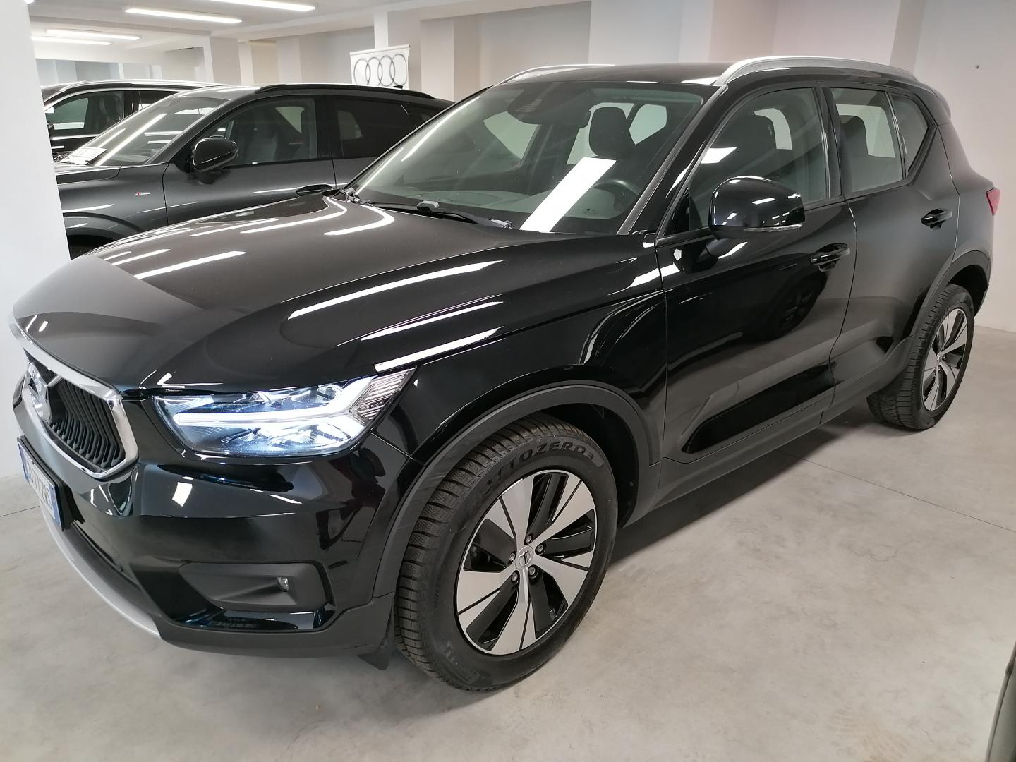 VOLVO XC40 T3 Momentum