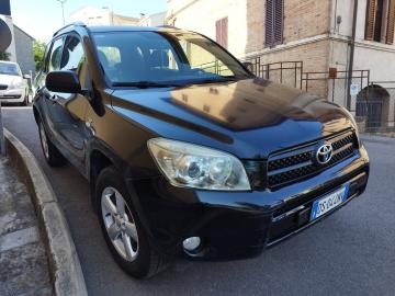 TOYOTA - RAV4 2.2 D-4D 136 CV Sol (6 di 7)