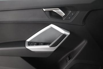 AUDI - Q3 SPB 45 TFSI e S tronic Business Plus (8 di 10)