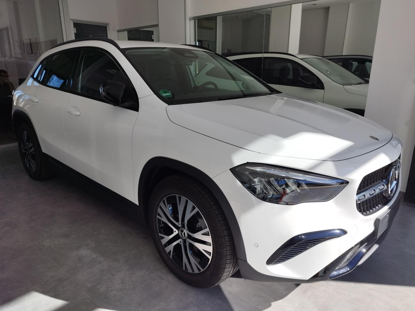 MERCEDES - GLA 180 Sport