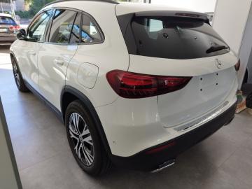 MERCEDES - GLA 180 Sport (4 di 10)