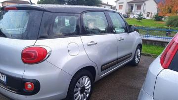 FIAT - 500L Living 1.6 MJT 105 CV Lounge (2 di 7)
