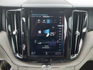 VOLVO - XC60 B5 (d) AWD Geartronic Inscription (25 di 29)