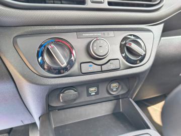 HYUNDAI - i10 1.0 MPI Tech (19 di 24)