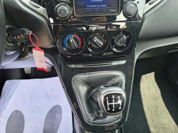 LANCIA - Ypsilon 1.2 69 CV 5p. Gold (13 di 19)