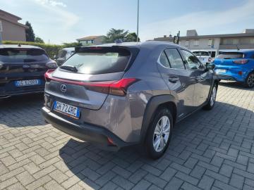 LEXUS - UX Hybrid Business (4 di 21)
