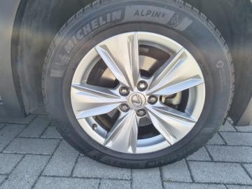 LEXUS - UX Hybrid Business (5 di 21)