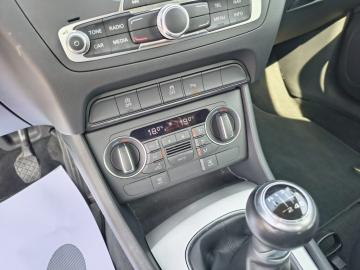 AUDI - Q3 2.0 TDI 150CV Business (15 di 21)