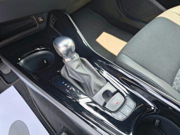 TOYOTA - C-HR 2.0 Hybrid E-CVT Morebusiness (15 di 25)