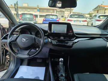 TOYOTA - C-HR 2.0 Hybrid E-CVT Morebusiness (18 di 25)