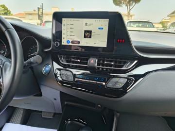 TOYOTA - C-HR 2.0 Hybrid E-CVT Morebusiness (24 di 25)