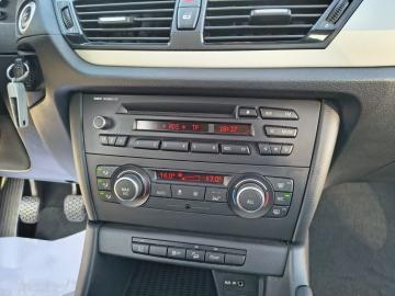 BMW - X1 xDrive18d (14 di 17)