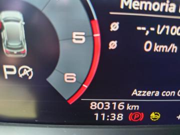 AUDI - Q3 35 TDI S tronic (11 di 20)