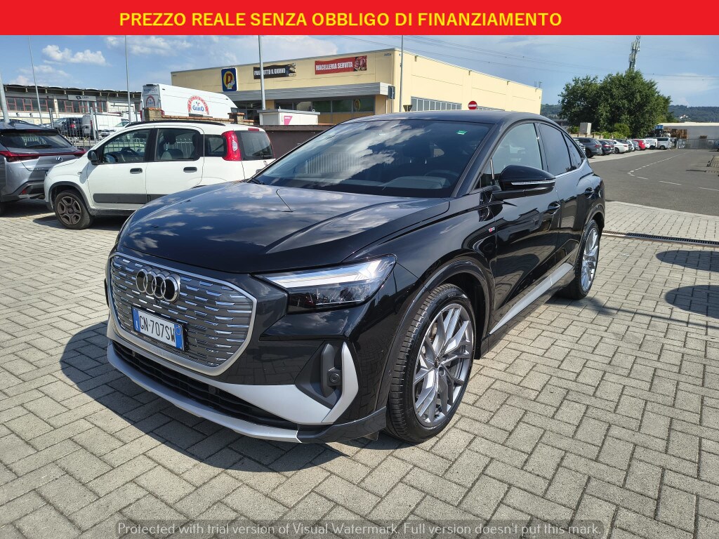 AUDI Q4 e-tron
