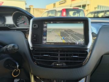 PEUGEOT - 2008 PureTech Turbo 110 S&S Allure (15 di 19)