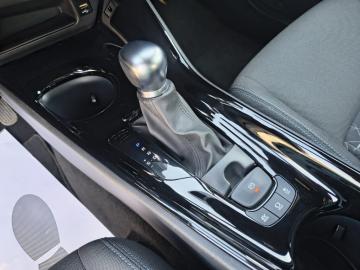 TOYOTA - C-HR 2.0 Hybrid E-CVT Morebusiness (11 di 23)