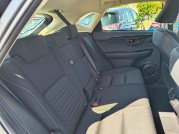 LEXUS - NX Hybrid Business (14 di 25)